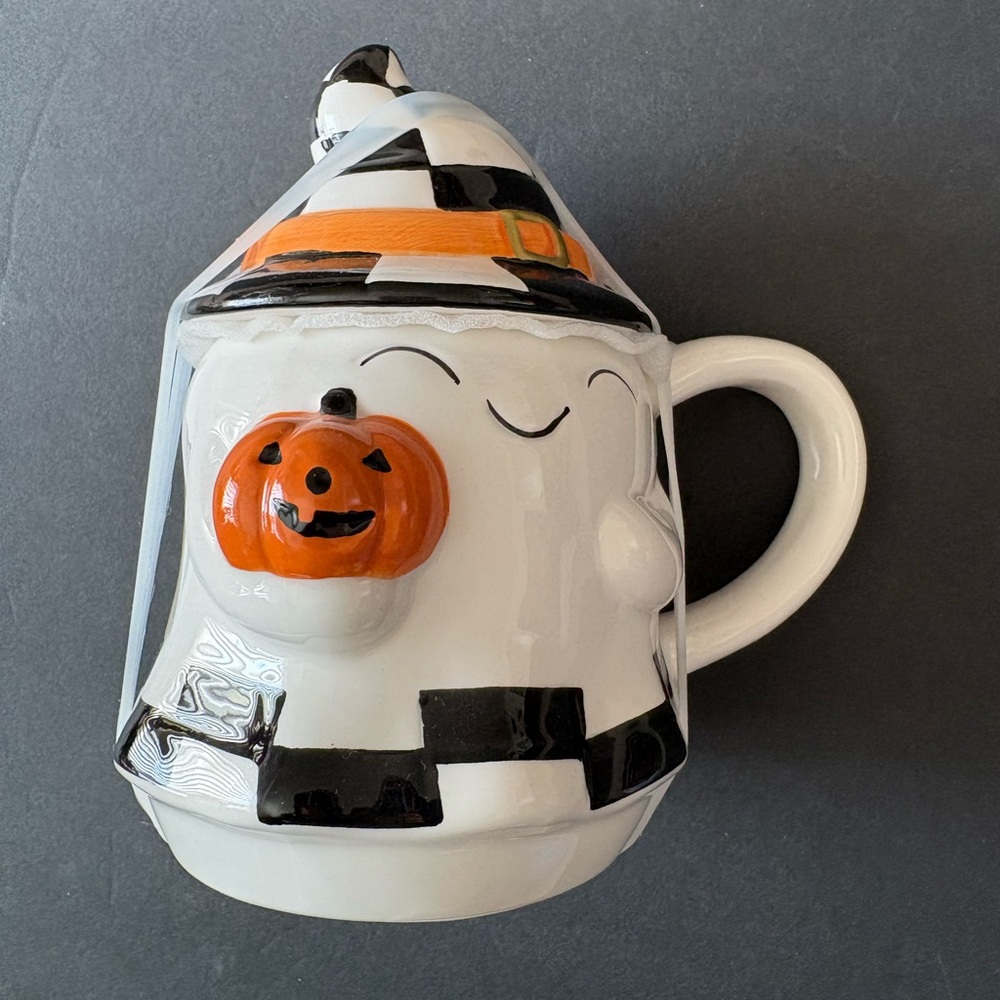 Halloween Ghost Mug with lid - White and Black